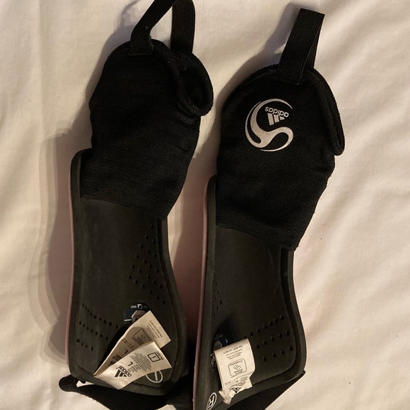 ADIDAS I Shin Gaurds Pink Womens Large for Shorter than 5’11’’ - Picture 4 of 8